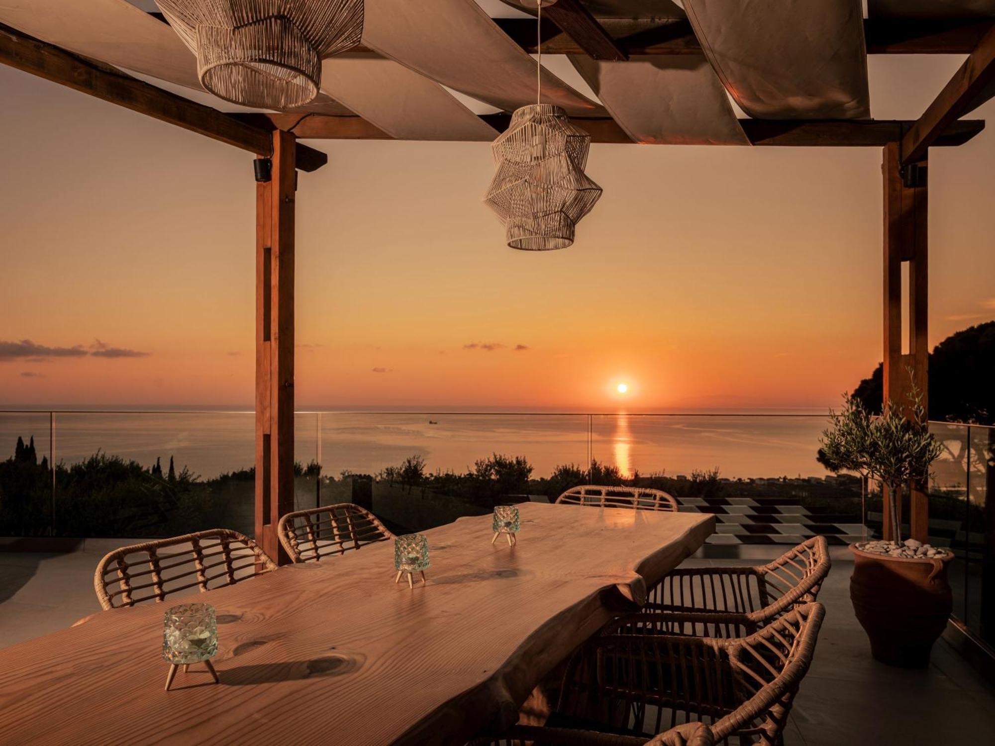 Artemis Villas - Spectacular Views & Ideal For Large Groups, By Zantewize Khartáta 객실 사진